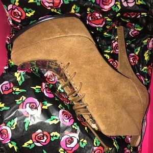 Betsey Johnson booties ♥️